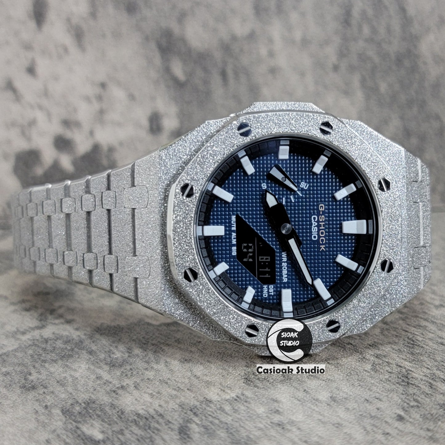 Casioak Mod Watch Frosted Silver Case Metal Strap Black White Time Mark Blue Waffle Dials 44mm